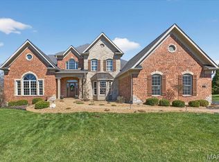 17925 Homestead Bluffs Dr, Chesterfield, MO 63005