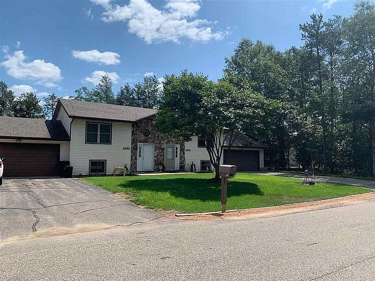1100 Zblewski Dr #1100 — Photo 1