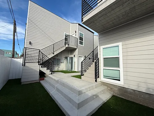 1202 Gertrude St Photo 1