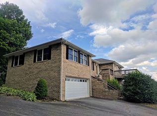 155 Golf View Ct, West Jefferson, NC 28694