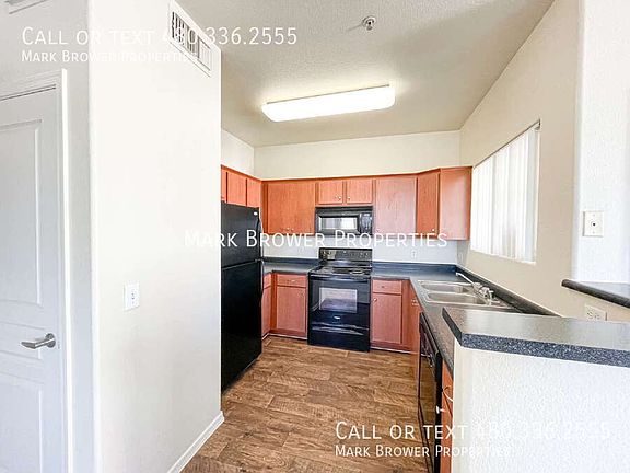 4th image of 1941 S Pierpont Dr #2109