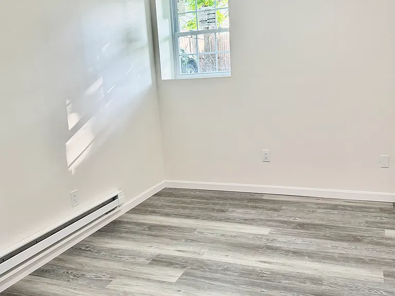 52 Zone St #1A — Photo 12
