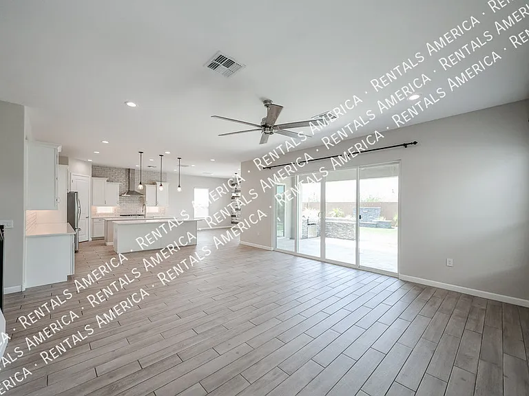 1829 E Saguaro Park Ln — Photo 17