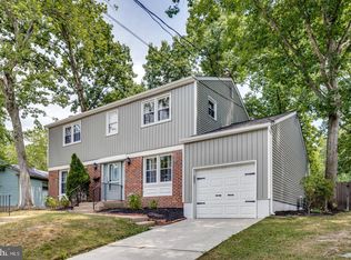 8 Poplar Ter, Somerdale, NJ 08083