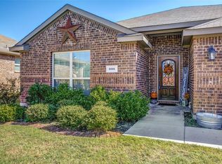 696 Lincoln Ave, Lavon, TX 75166