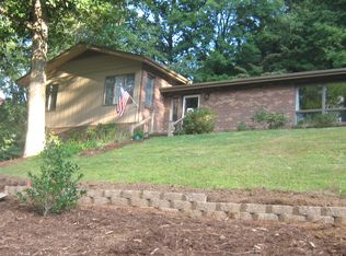 77 Springview Dr, Waynesville, NC 28786