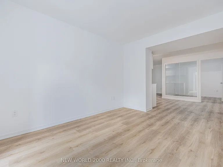 101 Roehampton Ave #2002 — Photo 16