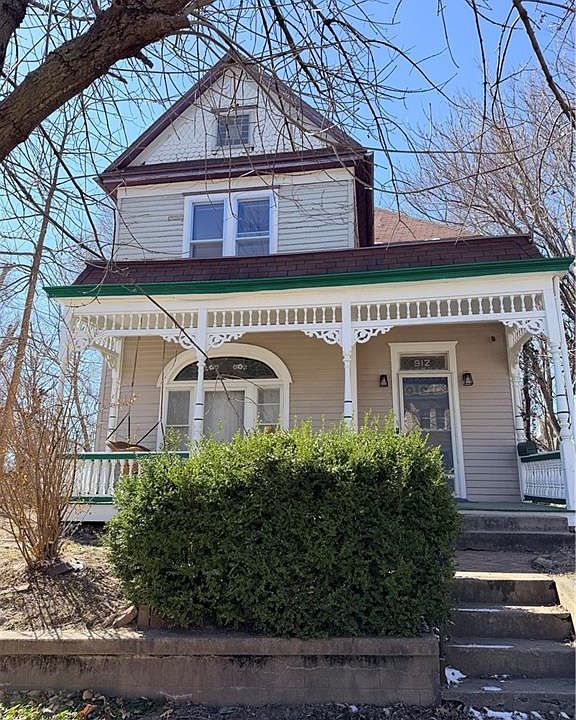 1st image of 912 S 14th St