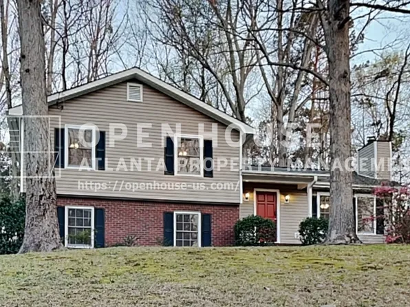 2210 Grayfield Dr, Grayson, GA 30017