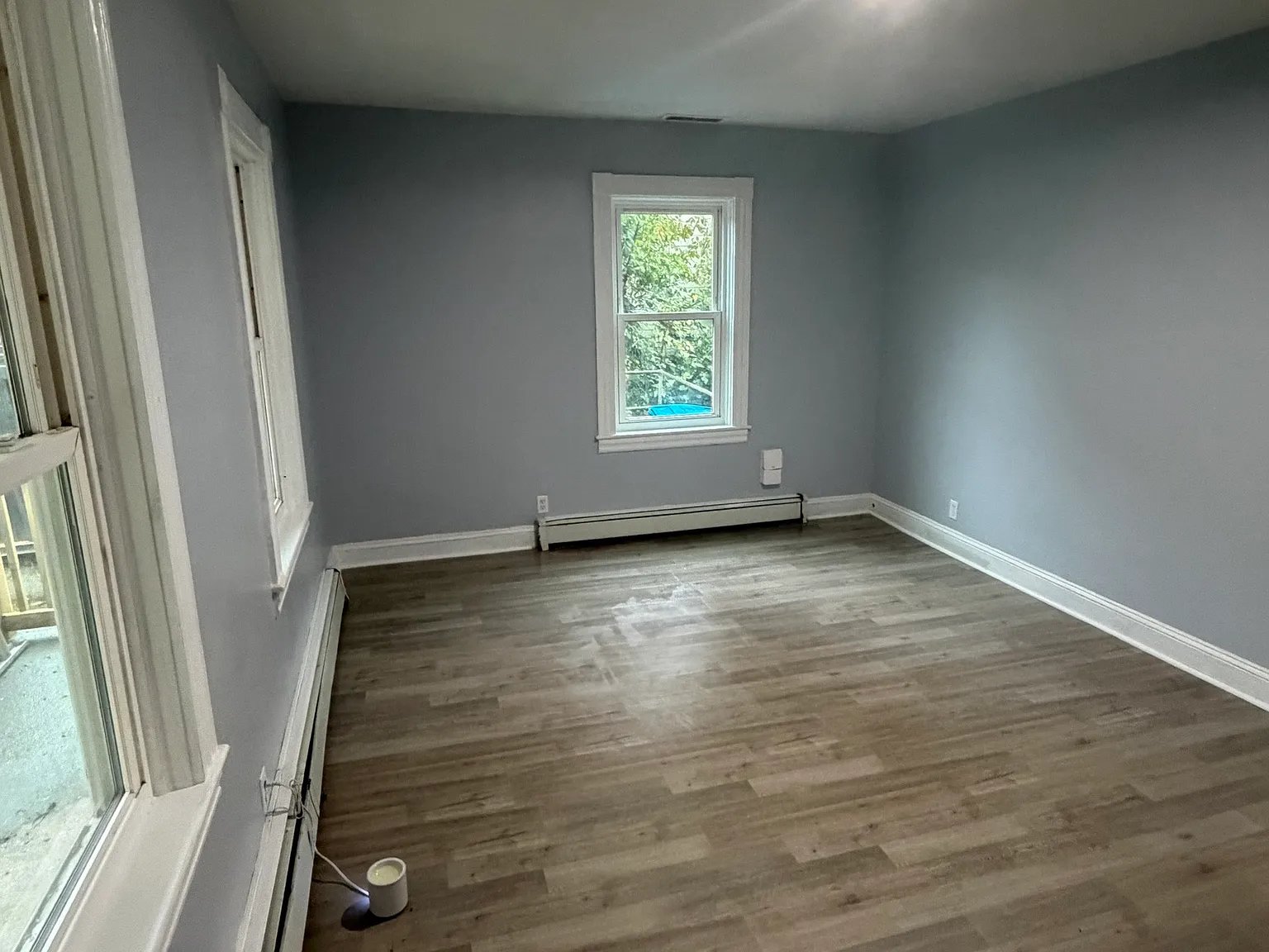 3 bed, 1.0 bath, 2033 sqft, $2,400 — Photo 4