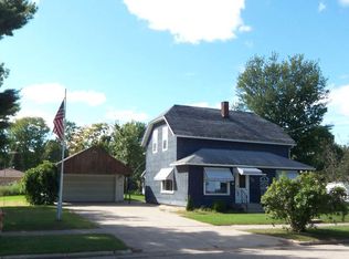 1045 S Washington St, Shawano, WI 54166