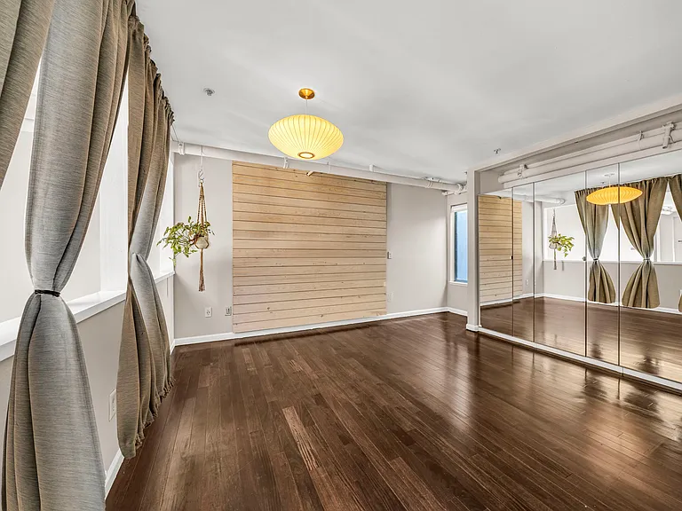 950 Harrison St #212 — Photo 37