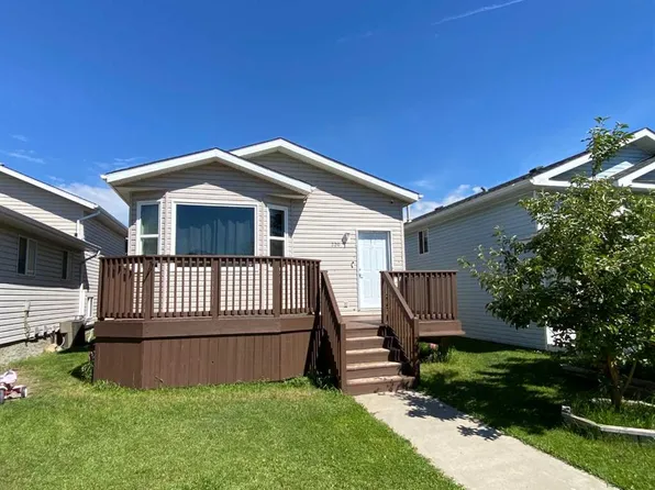 220 W 16th St E, Brooks, AB T1R 1K3