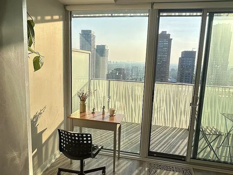 42 Charles St E #3605 — Photo 7