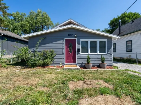 2026 Maple St, Des Moines, IA 50317