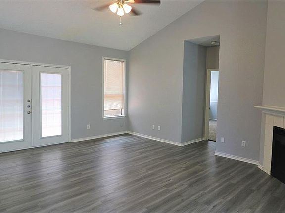 4th image of 1224 Wheat Field Dr