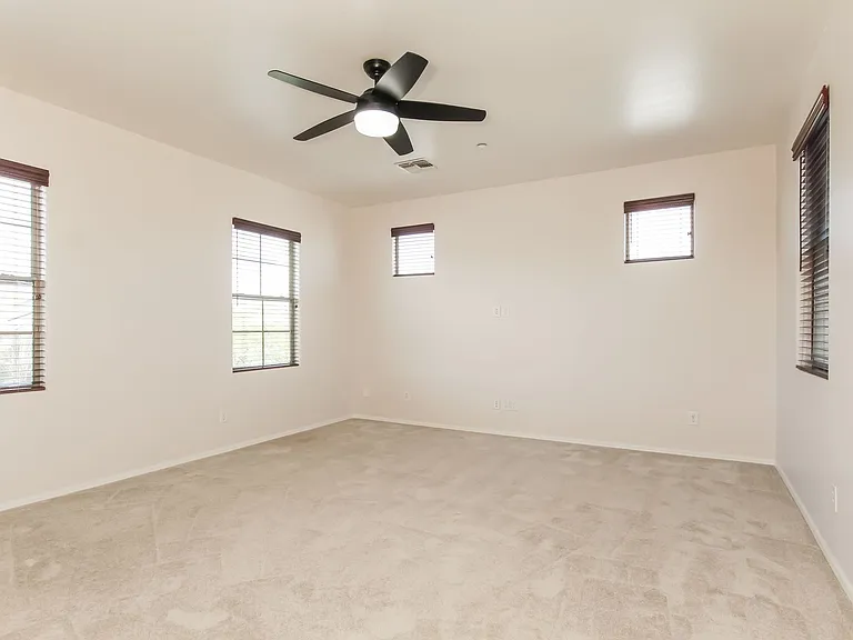 2433 W Horsetail Trl — Photo 16
