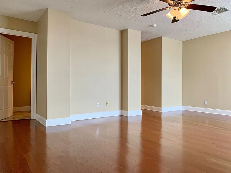 9201 Palmetto — Photo 23