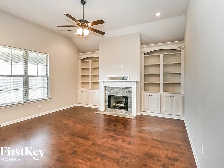 440 Hidden Meadows Cv — Photo 3