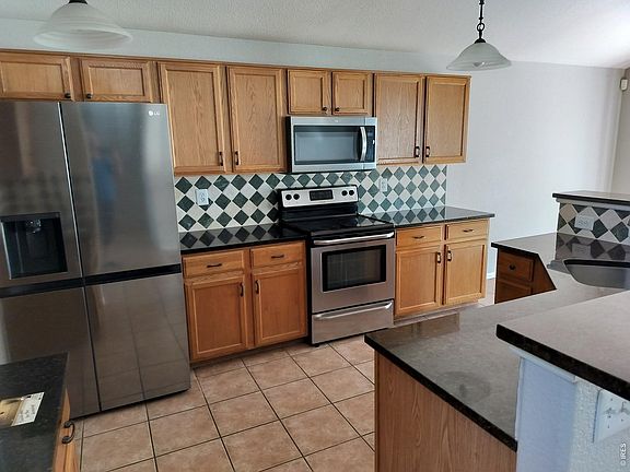 3rd image of 615 Prichett Ct