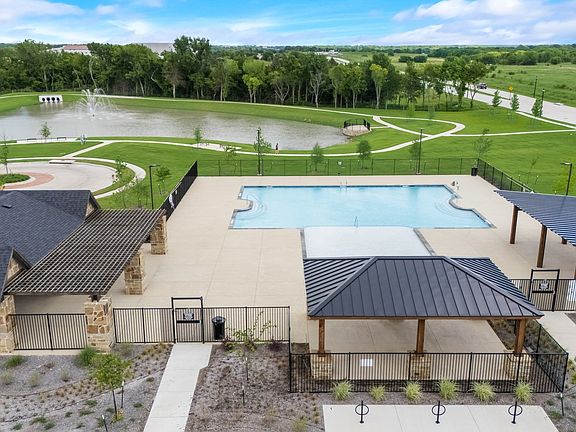 2nd image of 1321 Rothland Ln