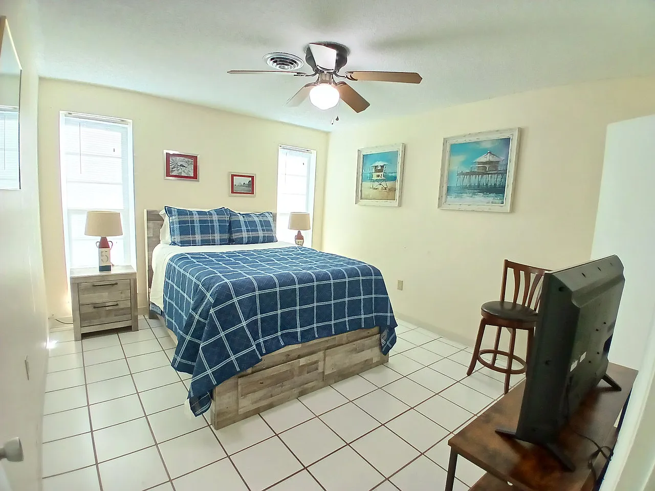 2 bed, 921 sqft, $1,950 — Photo 2