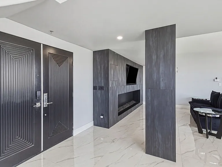 3111 Bel Air Dr #28H — Photo 22