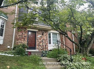 10357 Granite Creek Ln, Oakton, VA 22124
