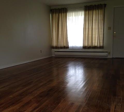3rd image of 1715 W Peninsula Dr