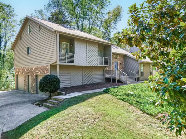 3840 Galloway Dr NE, Roswell, GA 30075