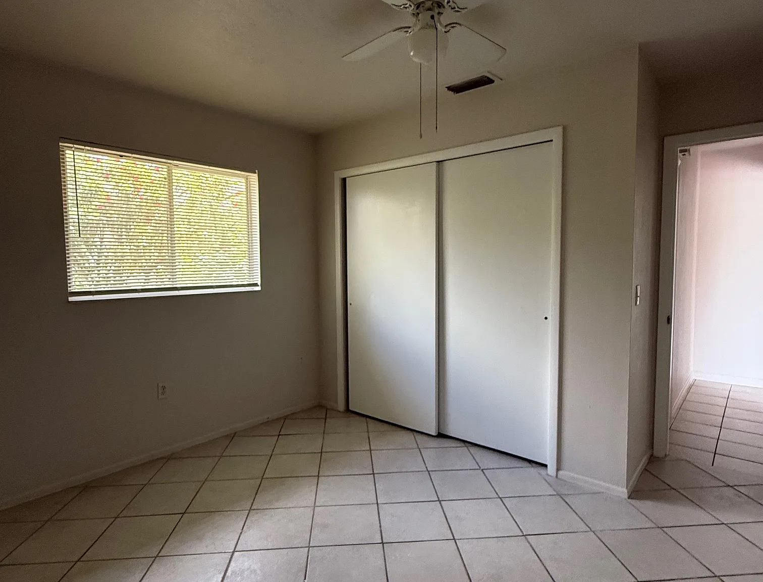 1 bed, 550 sqft, $1,150 — Photo 4