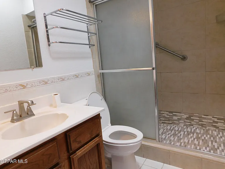 1013 Le Barron Rd — Photo 9