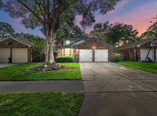 7752 High Village Dr, Houston, TX 77095