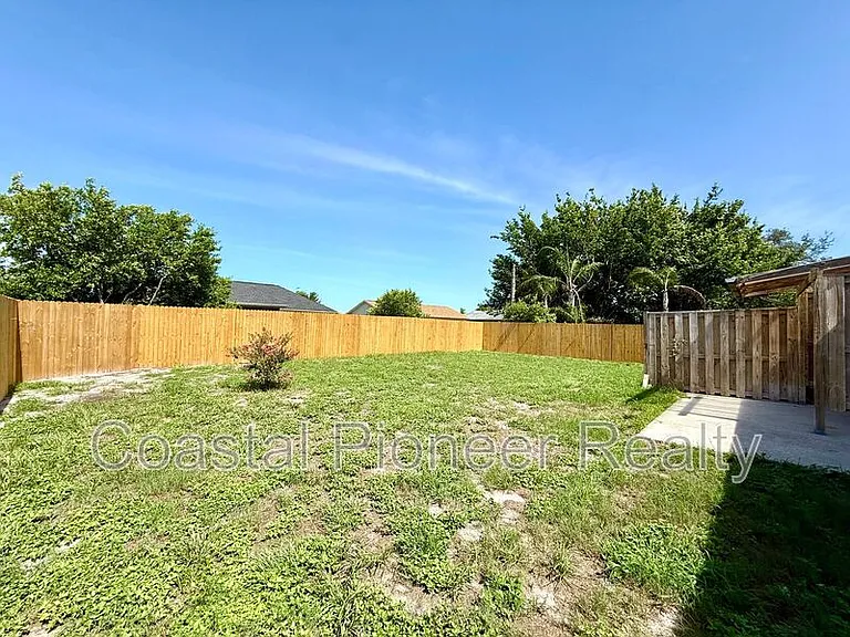 1301 Greenlea Dr — Photo 19