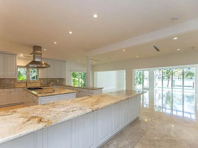 425 N Shore Dr — Photo 15
