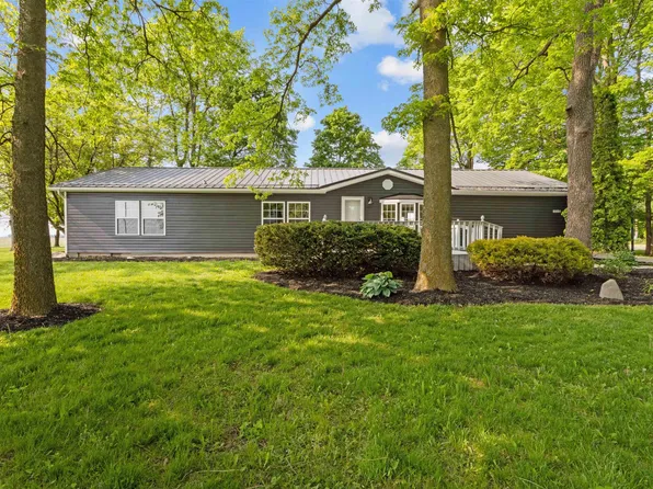 8982 W 300th Rd N, Tipton, IN 46072
