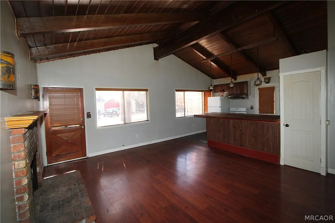 2 bed, 1.0 bath, 768 sqft, $1,600 — Photo 3