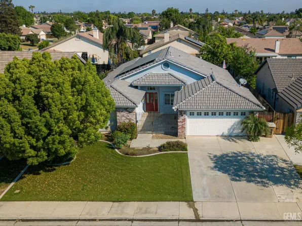 11126 New Forest Dr, Bakersfield, CA 93312
