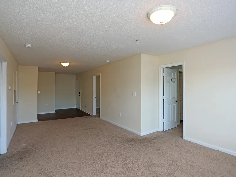 Reynolds Place Apartments — Photo 71