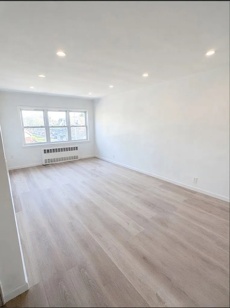 3 bed, 1.5 bath, $3,500 — Photo 1
