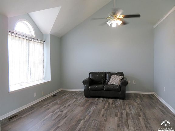 5th image of 504 Northstar Ct