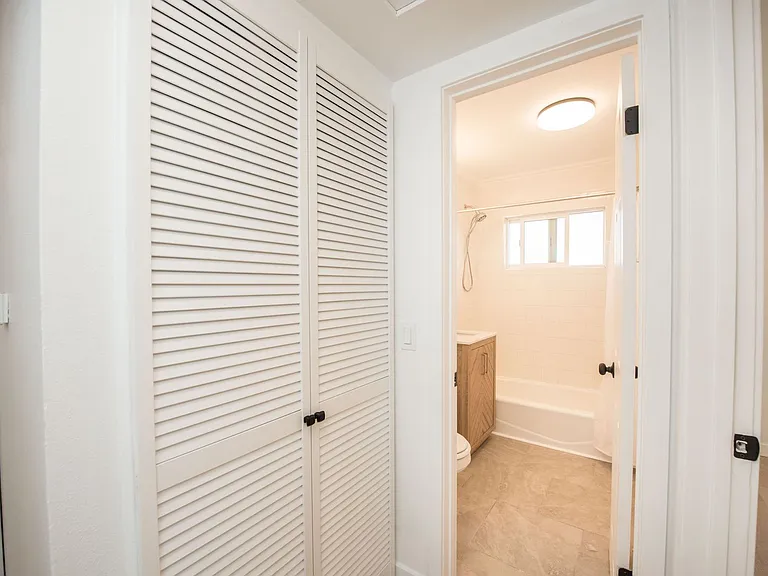 2910 Peppertree Ln — Photo 18