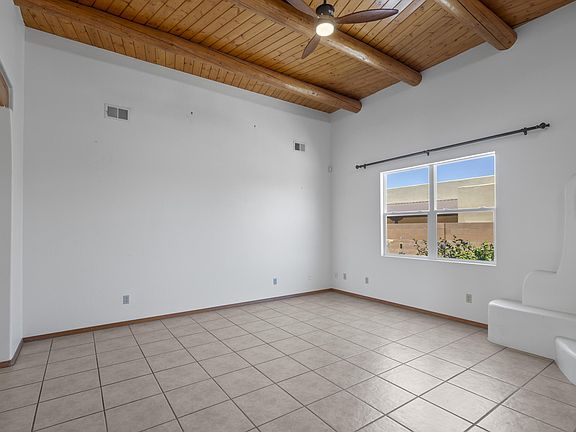 5th image of 2212 Calle De Silverio SW