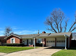 904 S Preston Rd, Burkburnett, TX 76354