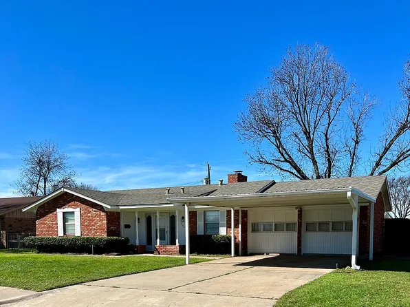 904 S Preston Rd, Burkburnett, TX 76354