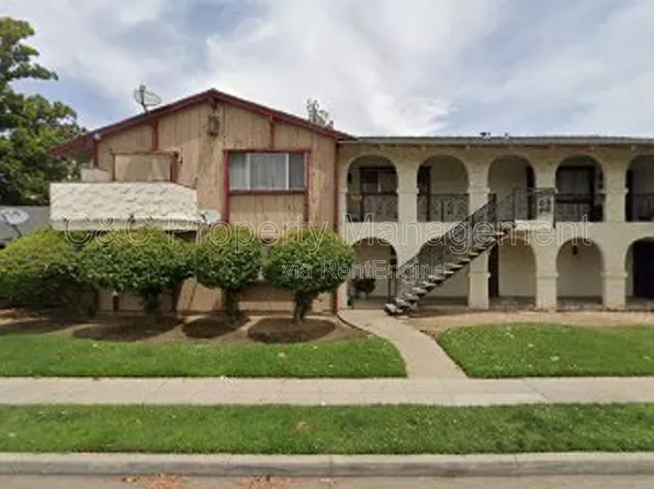 1668 W Ashlan Ave, Fresno, CA 93705