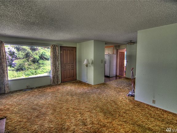5th image of 6916 44th Ave E