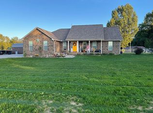 8990 New Chapel Rd, Springfield, TN 37172