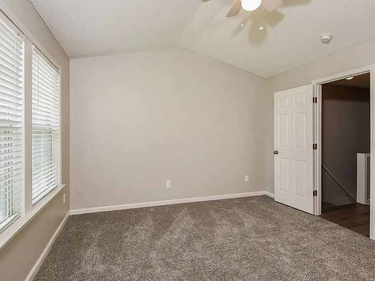 23 Highoak Dr NE — Photo 11