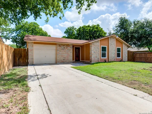 5427 GHOST HAWK ST, San Antonio, TX 78242